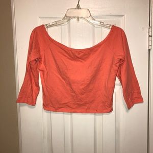 Off the shoulder crop